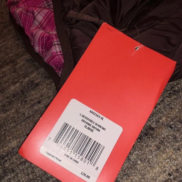 New with tags, authentic
North Face Girls Jacket Reversible Brown/ pink - Picture 4 of 6